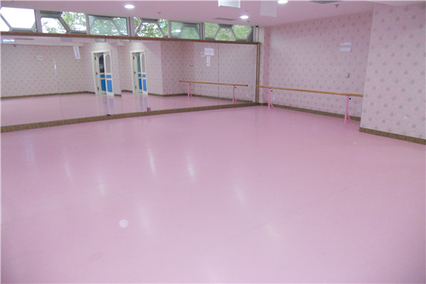 如何鑒定一款舞蹈地膠是否耐用？